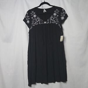 Mudd Cap Sleeve Tie Front Embroidered Dress Bk Lg